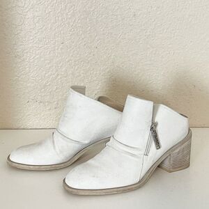 Anthro x Right Bank Shoe Company Mules Womens white Slip On Suede Bootie. 7